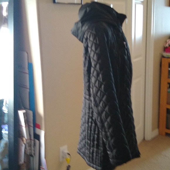Laundry by design black quilted hooded long jacket/ coat size medium - Picture 4 of 13